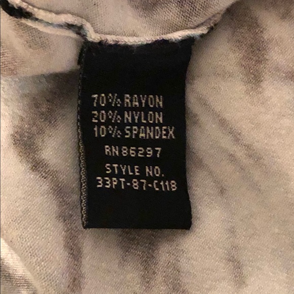 BCBGMaxAzria Leopard Print Sweater Size Large - Picture 10 of 10